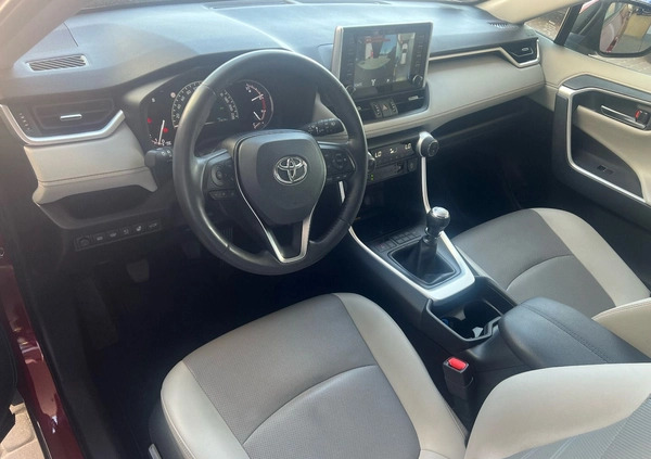 Toyota RAV4 cena 133900 przebieg: 63545, rok produkcji 2019 z Strzelin małe 301